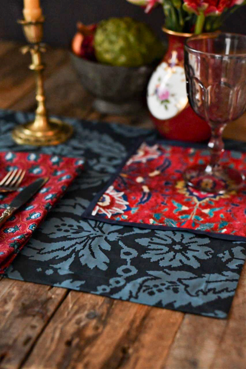 PLACEMAT Damask Navy
