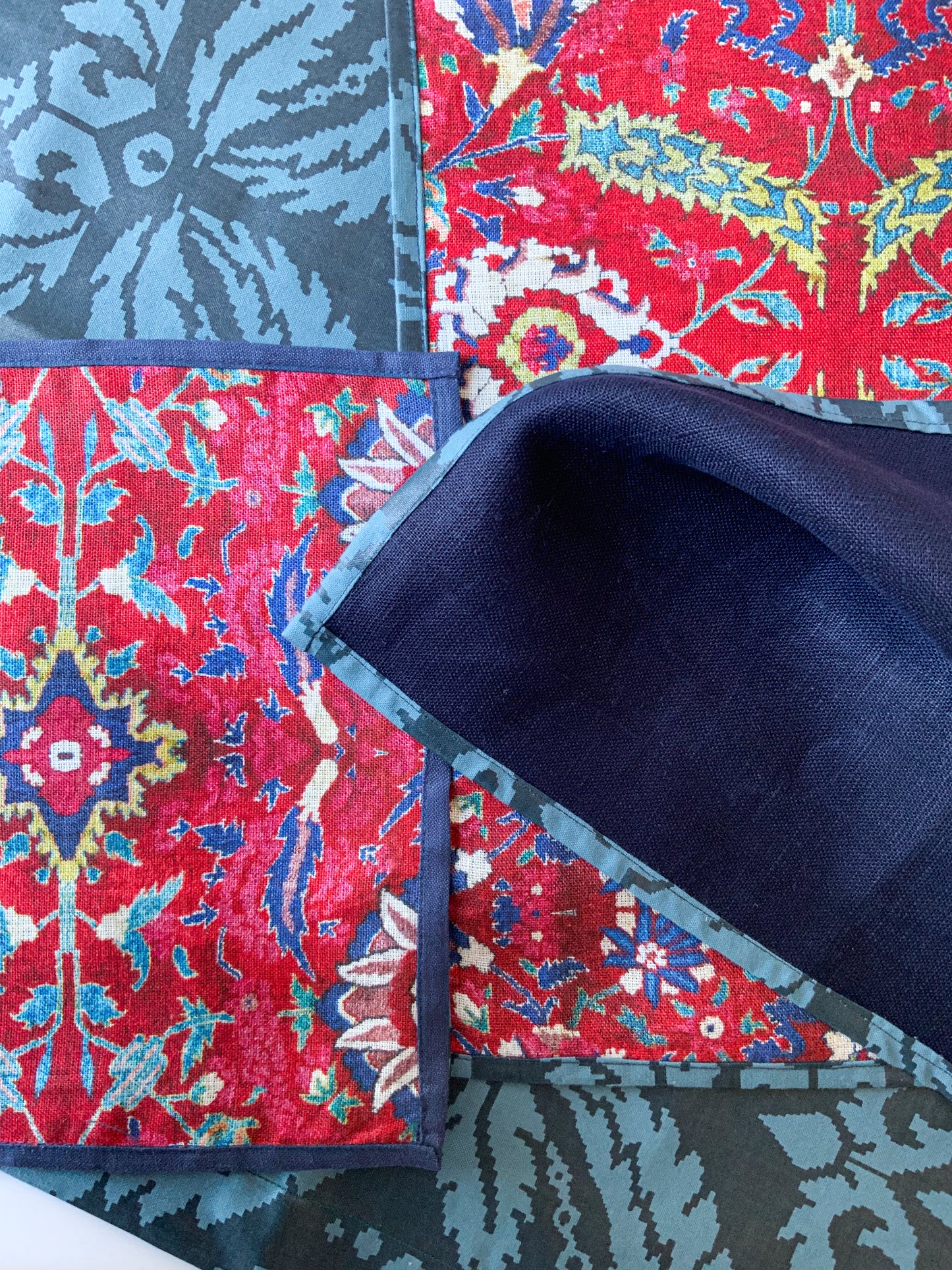 PLACEMAT Damask Navy