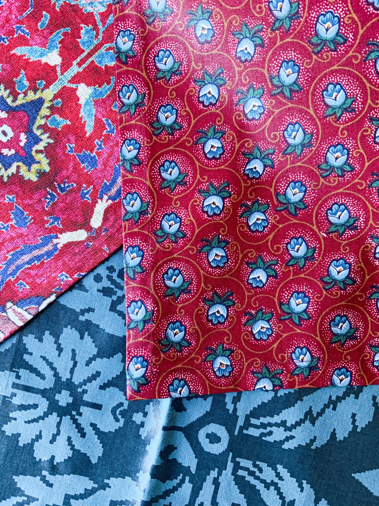 DINNER NAPKINS 20x20 Set of 2