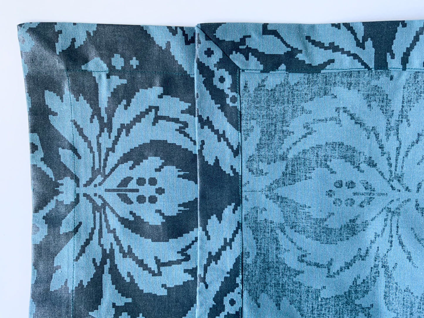 PLACEMAT Damask Navy