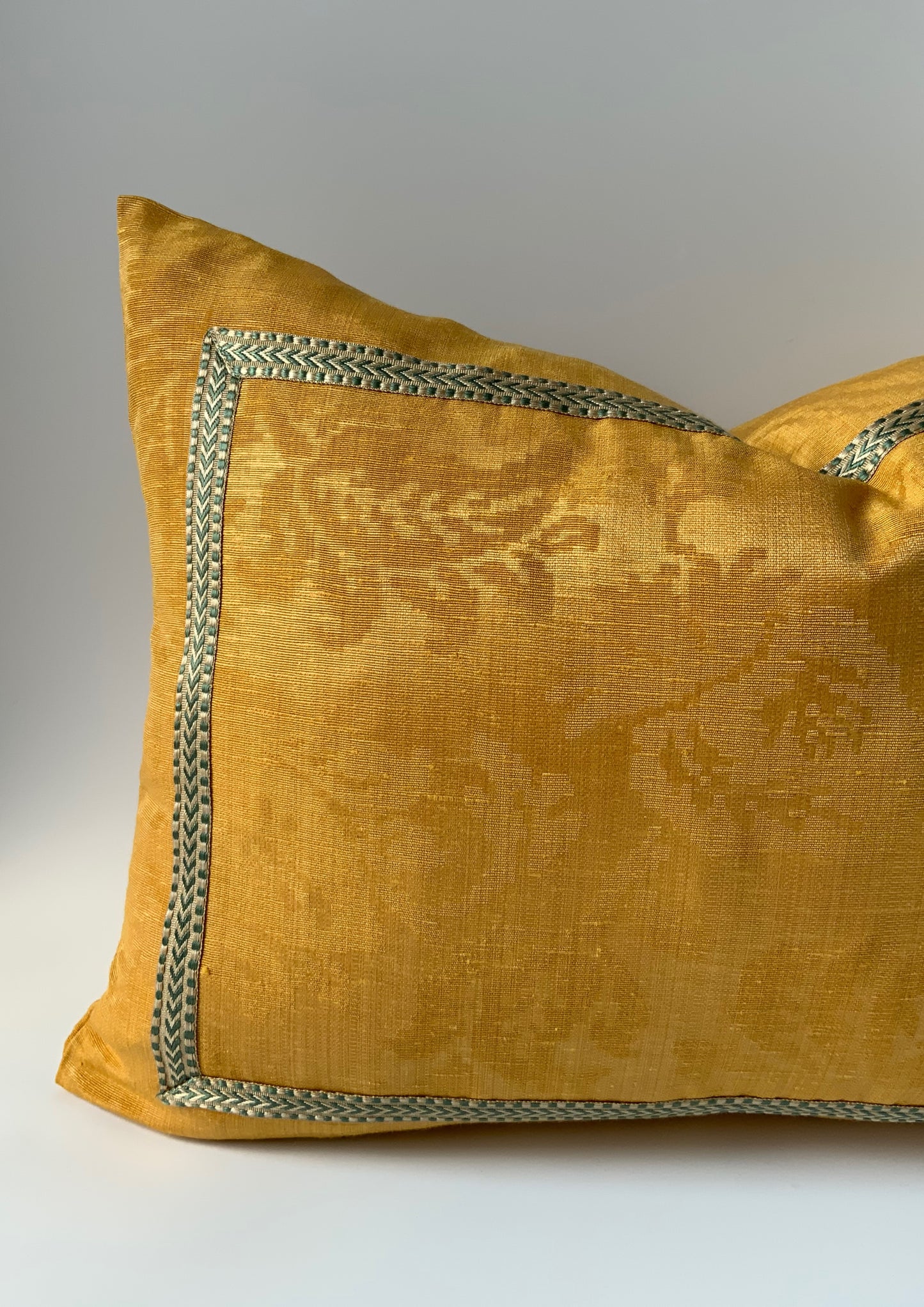 Damask Yellow Silk Linen Lumber 14”x20”
