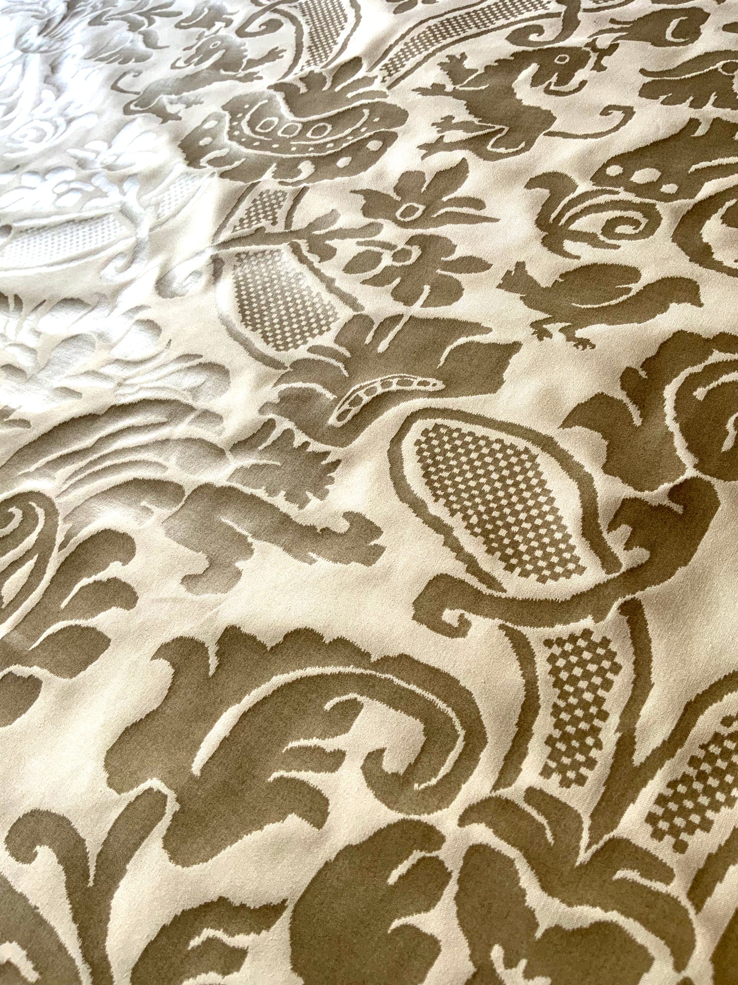 Cowtan & Tout "Winslow Damask" Stone/Moss 1983 Handprint