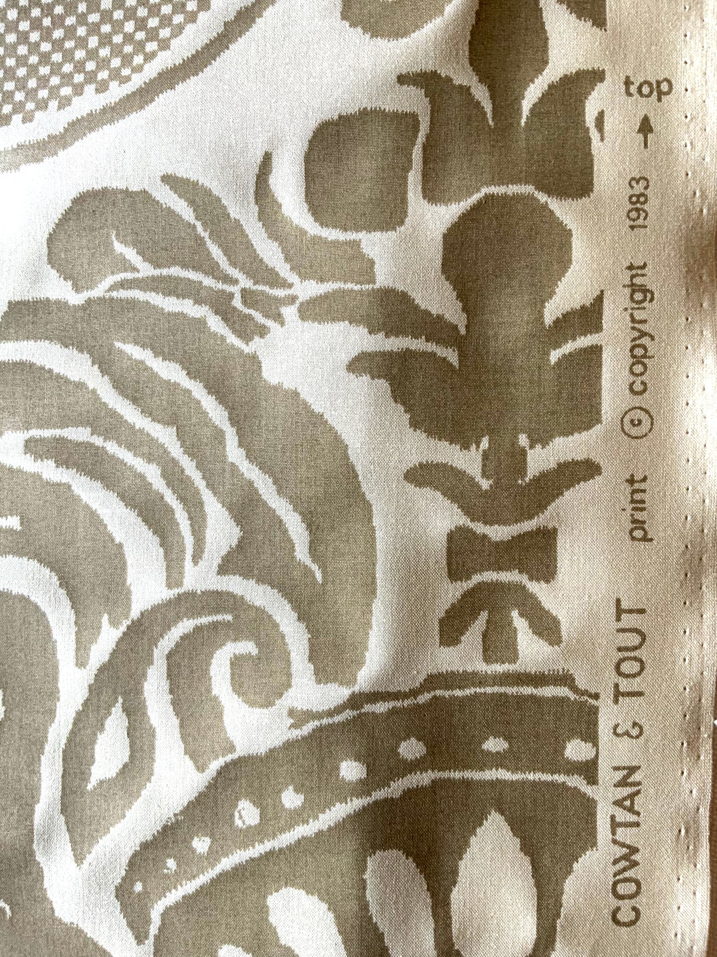 Cowtan & Tout "Winslow Damask" Stone/Moss 1983 Handprint