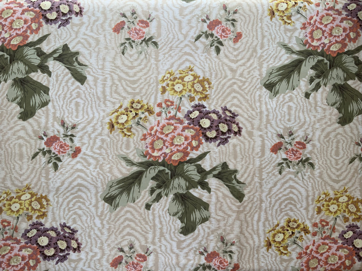 Jean Monroe Polyanthus Handprint in Grey/Beige