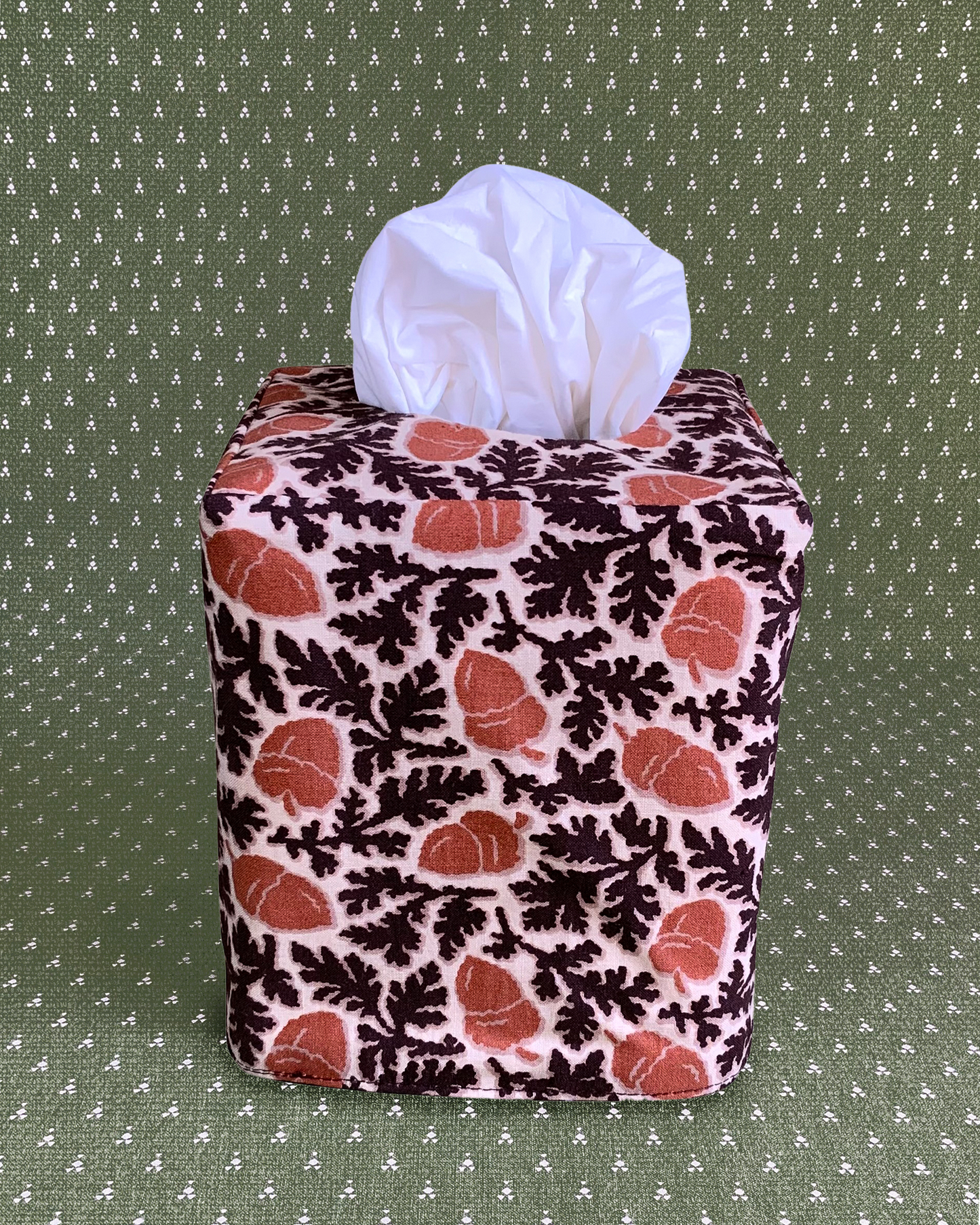 Tissue Box Cover “Acorn” in brown/cinnamon