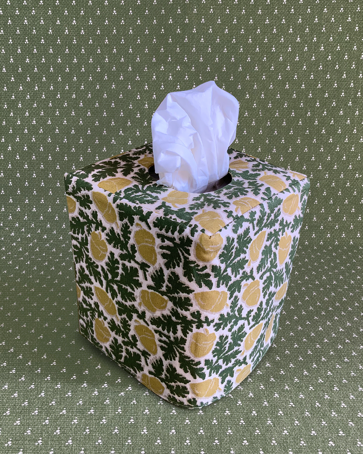 Tissue Box Cover “Acorn” in green/mustard